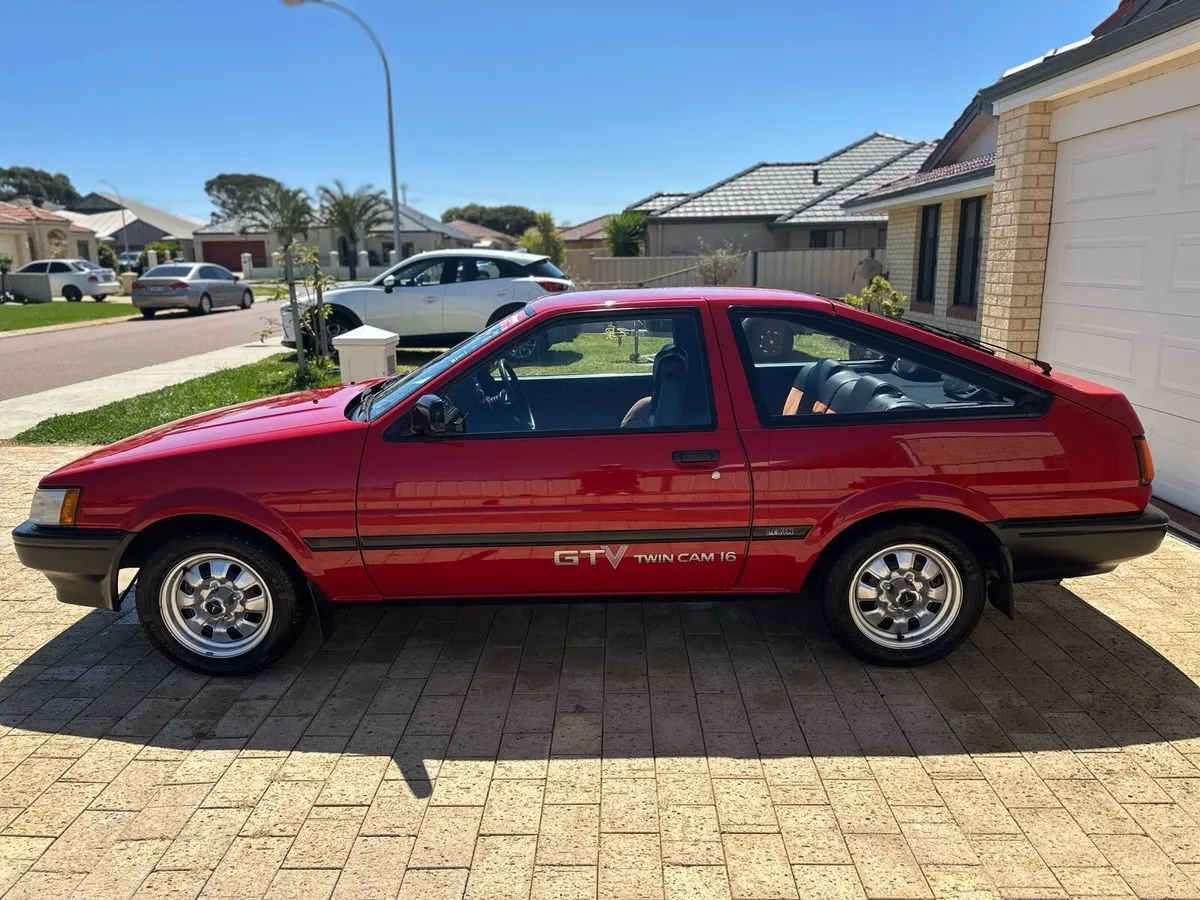 1984 Toyota Corolla AE86 - Image 4