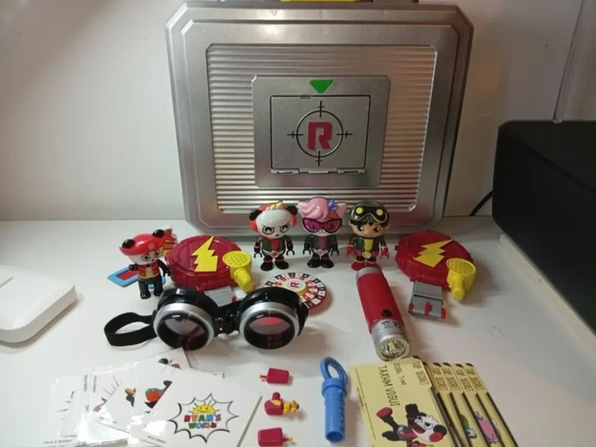 Ryan's World Super Spy Ryan's Mystery Mission Case