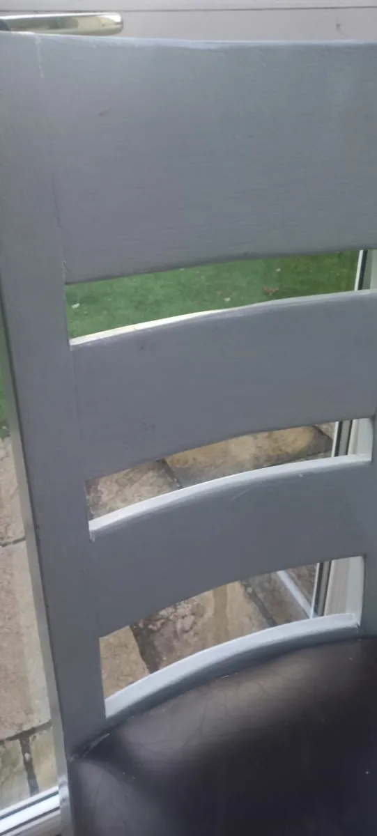 Dinning room chairs - Image 3