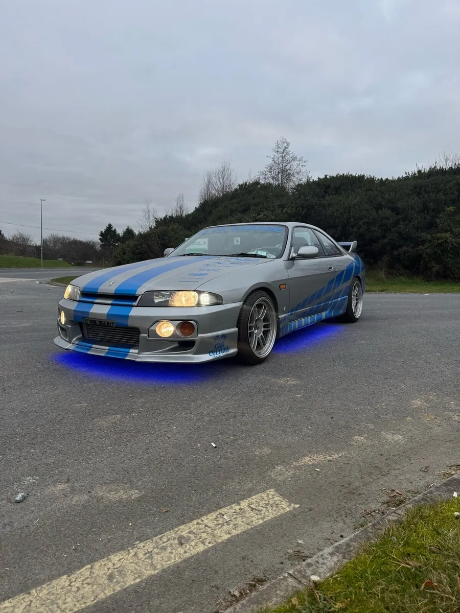 Nissan Skyline R33 GT-ST - Image 3