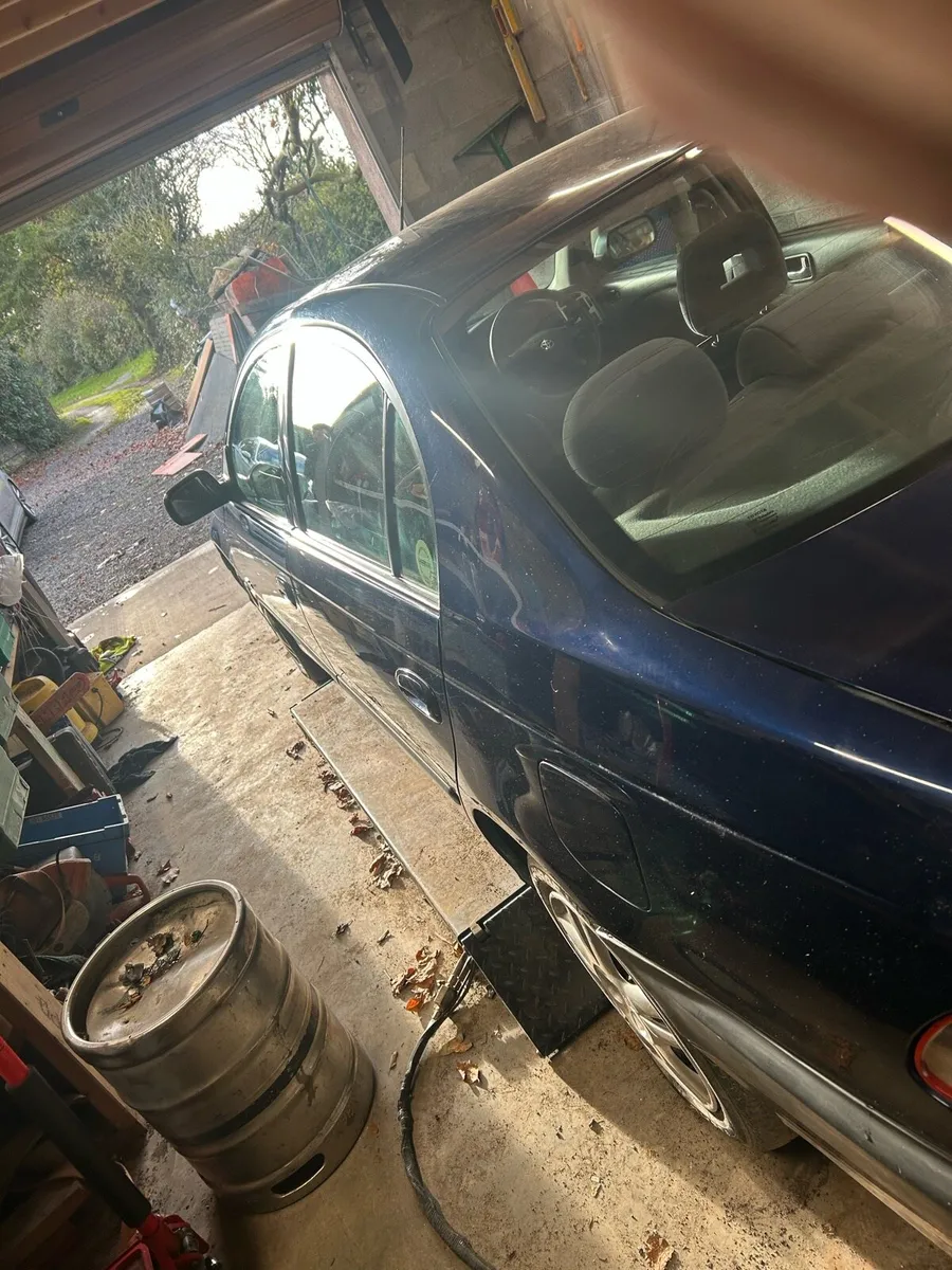 Toyota avensis 2.0 d4d - Image 4