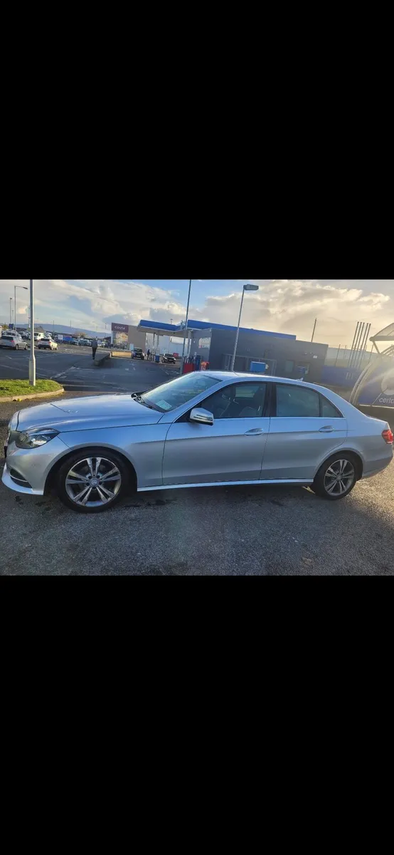 Mercedes Benz E - class 220 CDI - Image 3