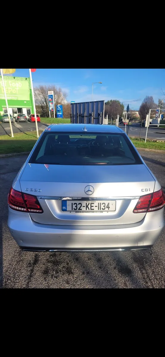 Mercedes Benz E - class 220 CDI - Image 4