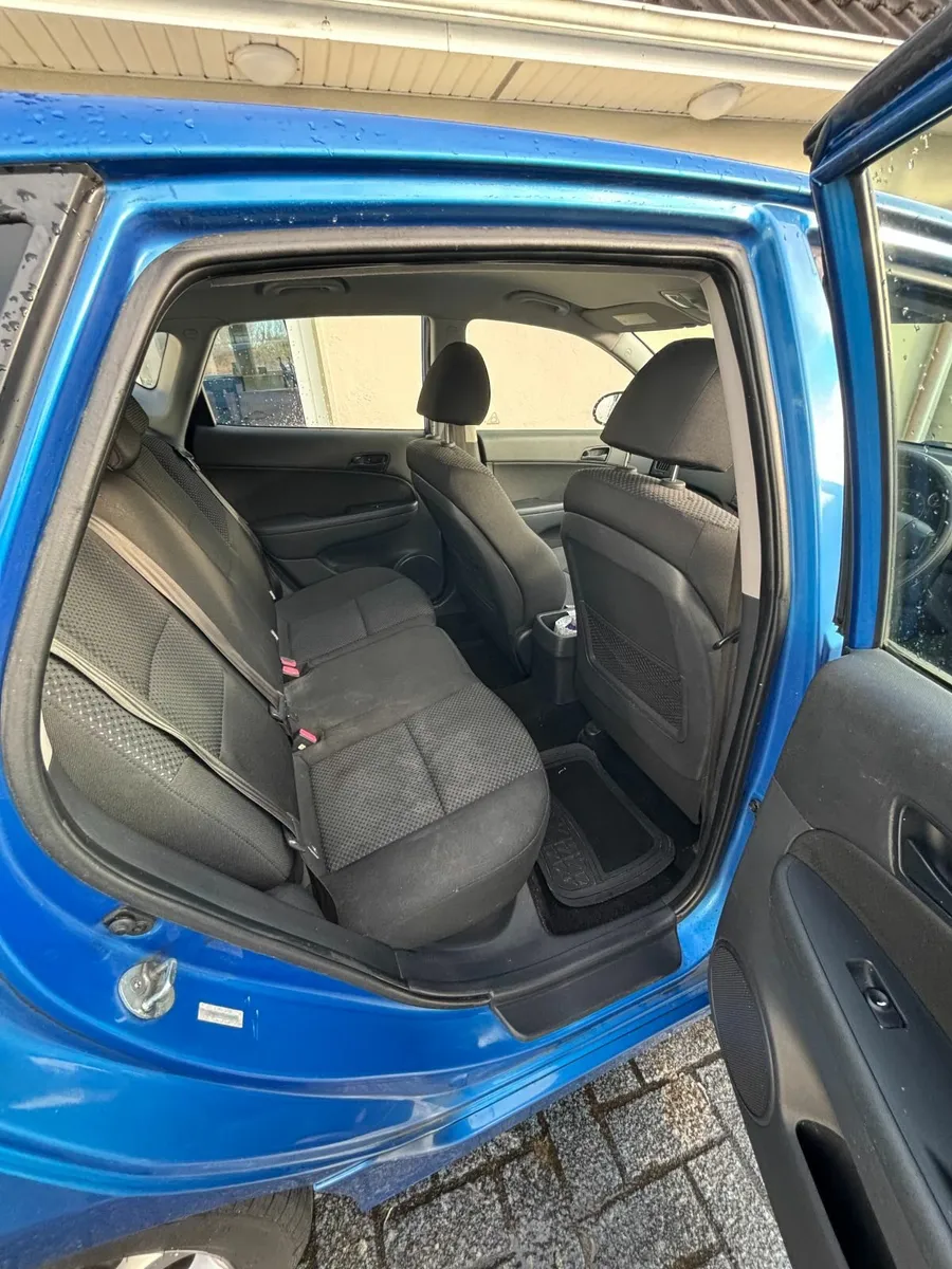Hyundai i30 2010 - Image 4