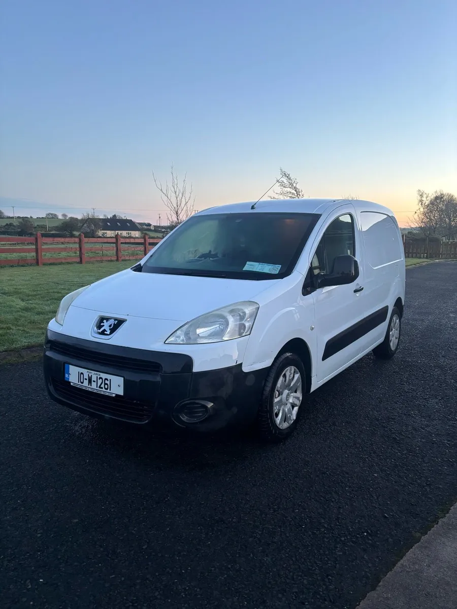 2010 Peugeot partner southern van (berlingo) - Image 1