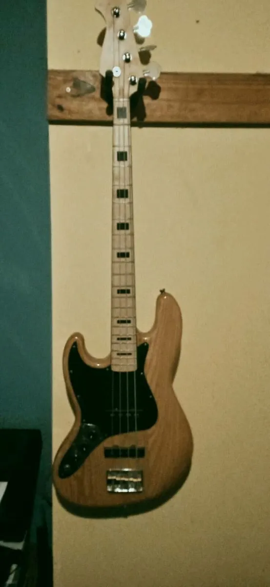 Left handed guitars - Image 1