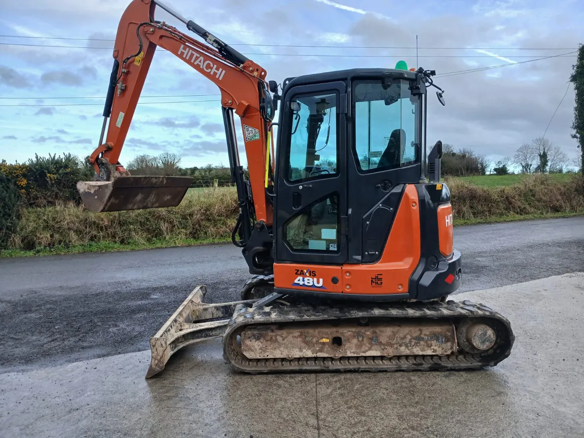 2022 Hitachi 48.6 very tidy - Image 1