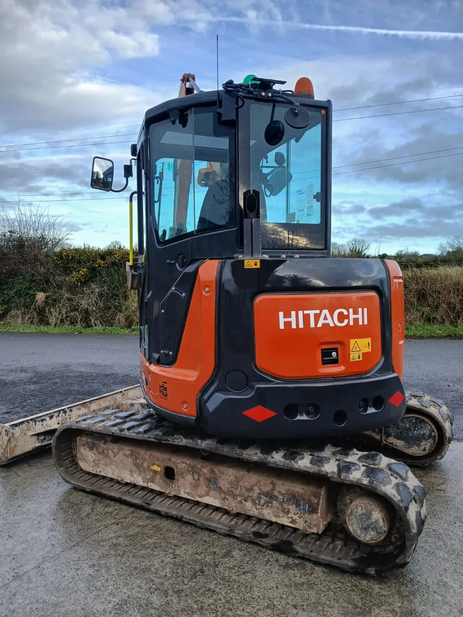 2022 Hitachi 48.6 very tidy - Image 3