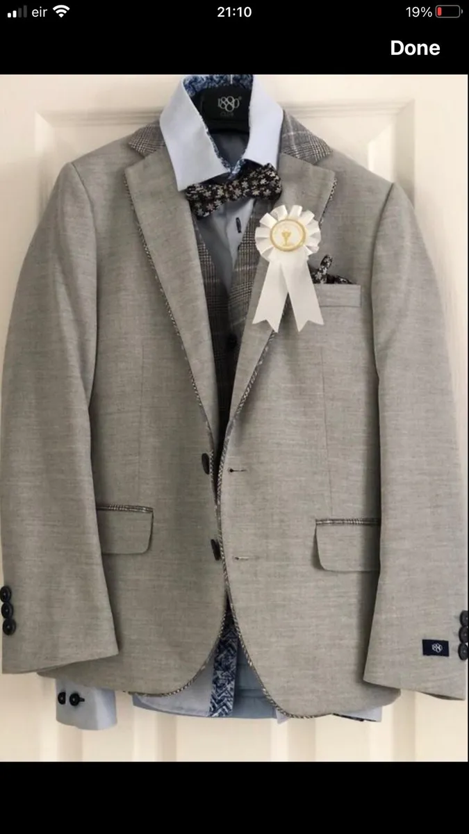 Boy’s communion suit €150 - Image 1