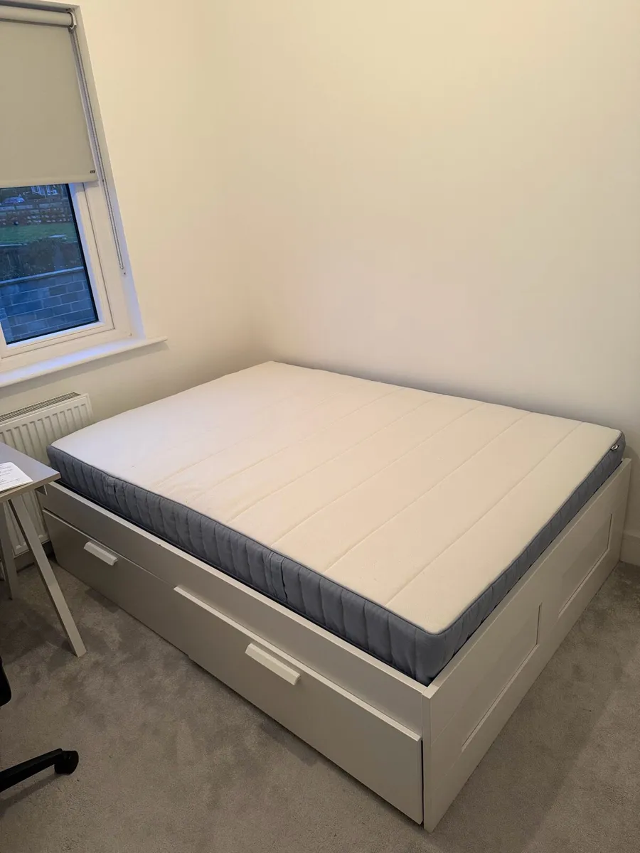 Bed frame and mattress - Image 2