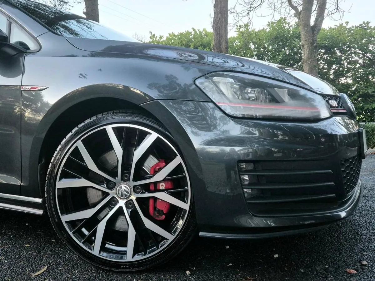 2014 Volkswagen Golf GTI Performance - Image 4
