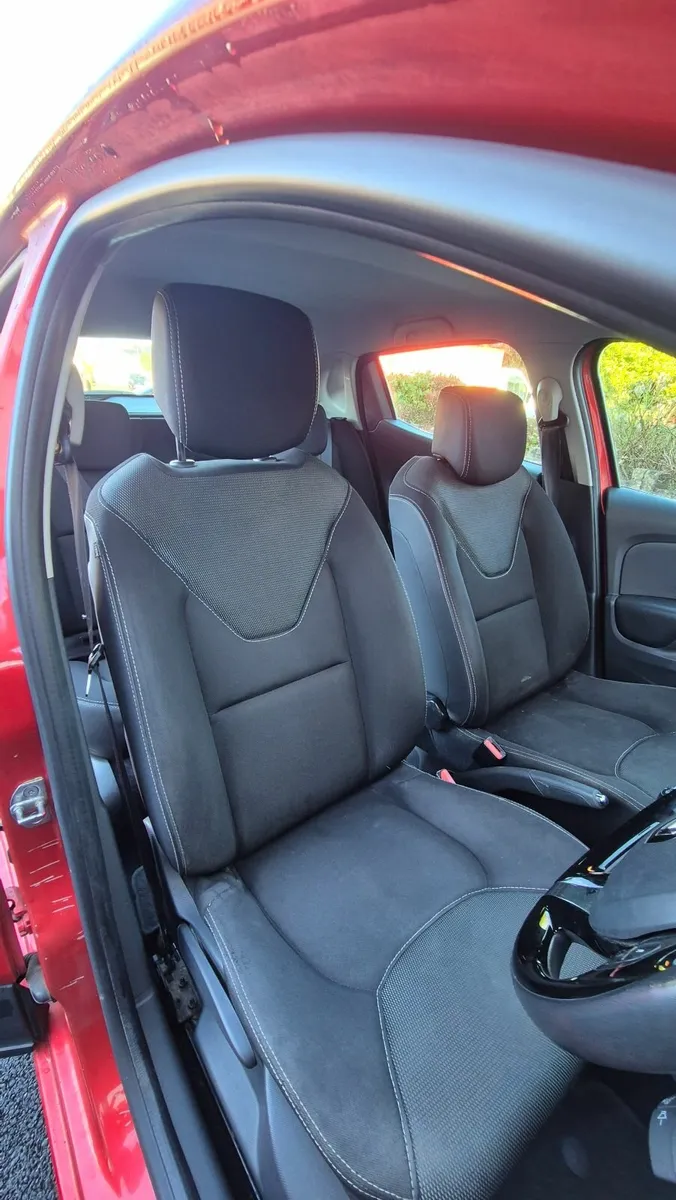 Renault Clio 2014 - Image 2