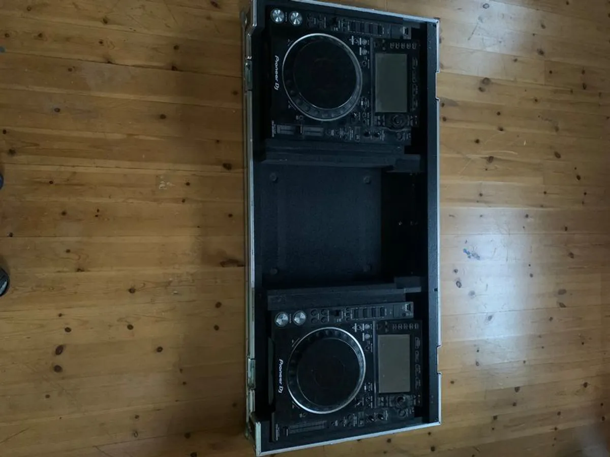 Pioneer CDJ 2000NSX2 Pair - Image 1