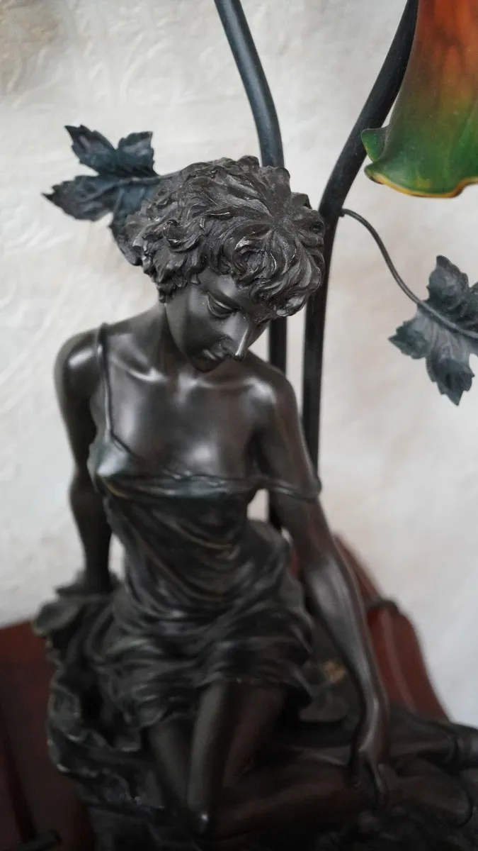 Art Nouveau Style Double-Shade Table Lamp - Image 3
