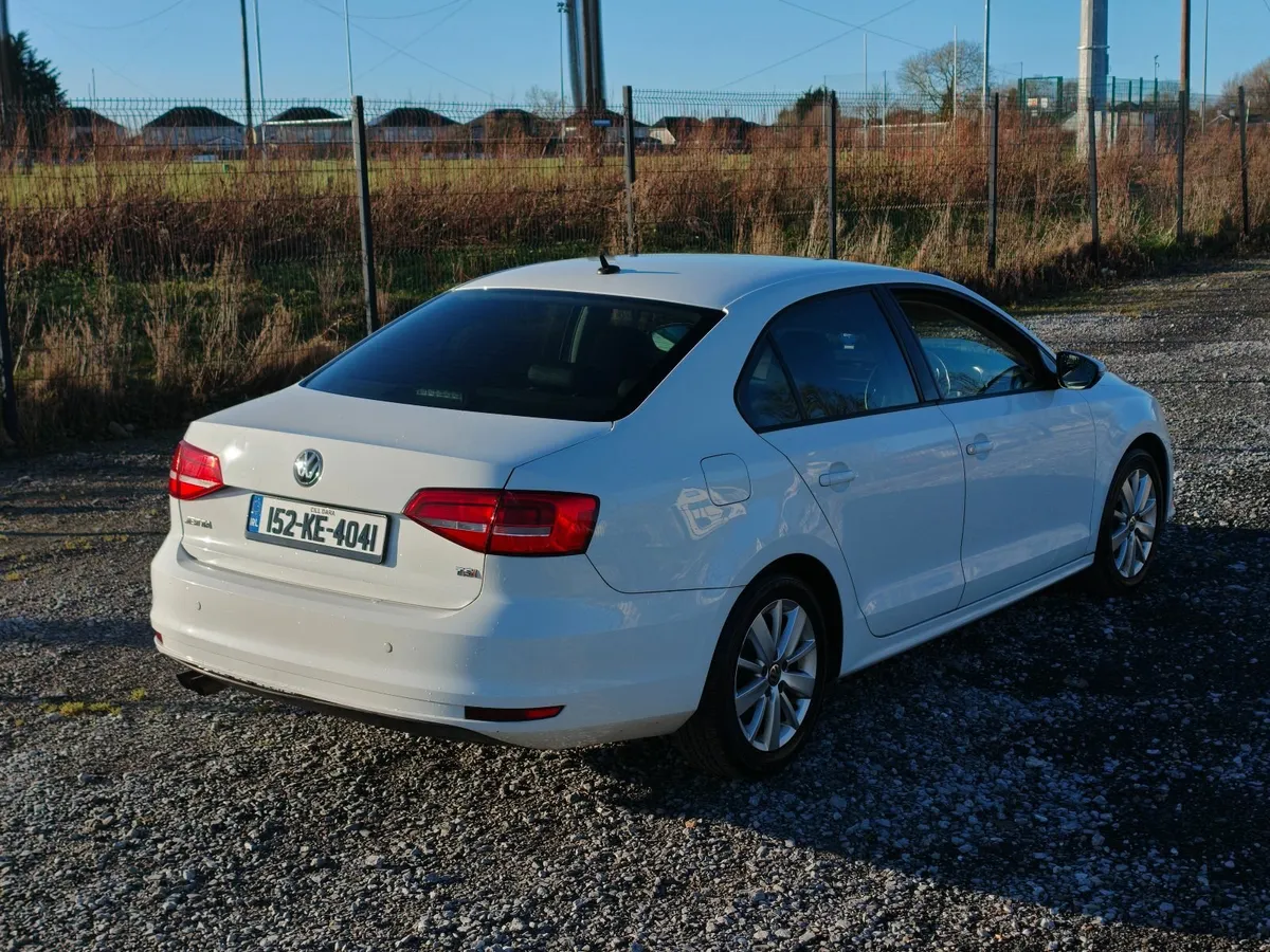 Volkswagen Jetta 2015 - Image 4