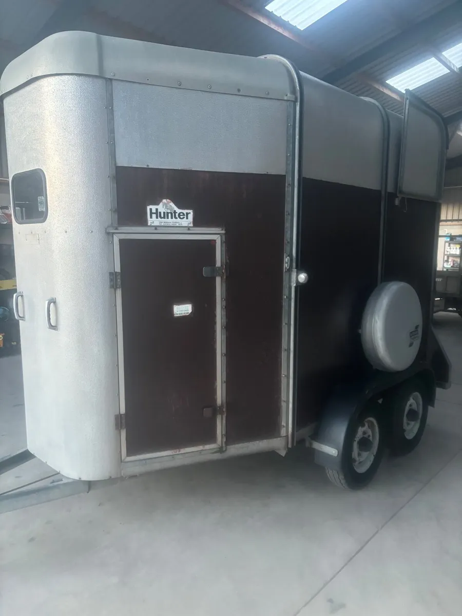 Ivor Williams 505  Horse Box - Image 1