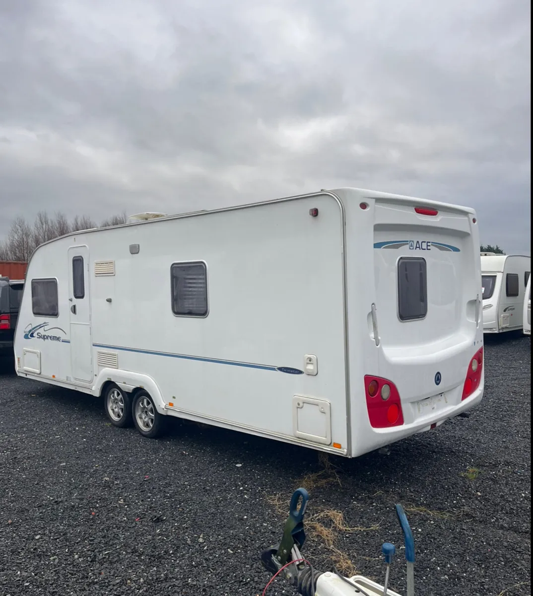 Ace 4 Berth Fixed Bed High End Caravan - Image 3