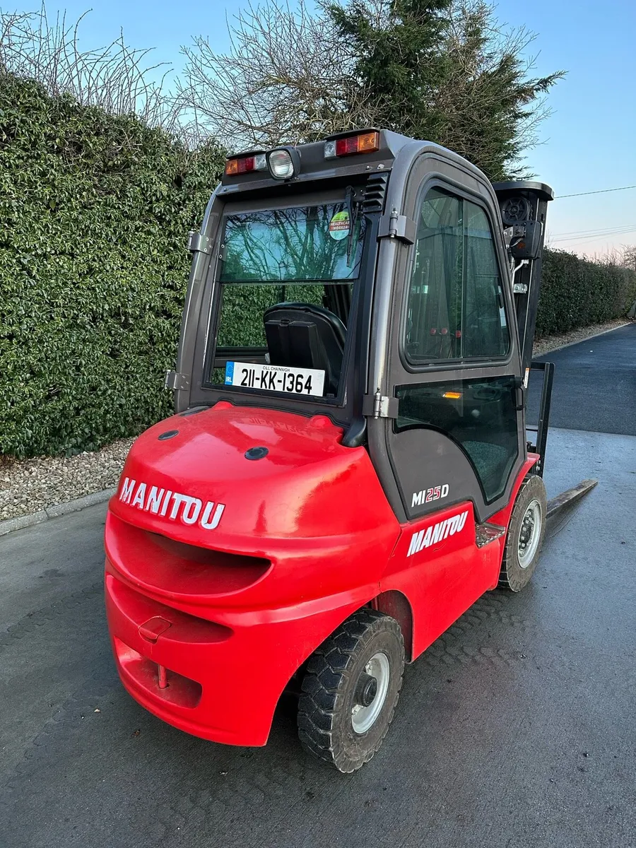 Immaculate Manitou MI25D Forklift - Image 4