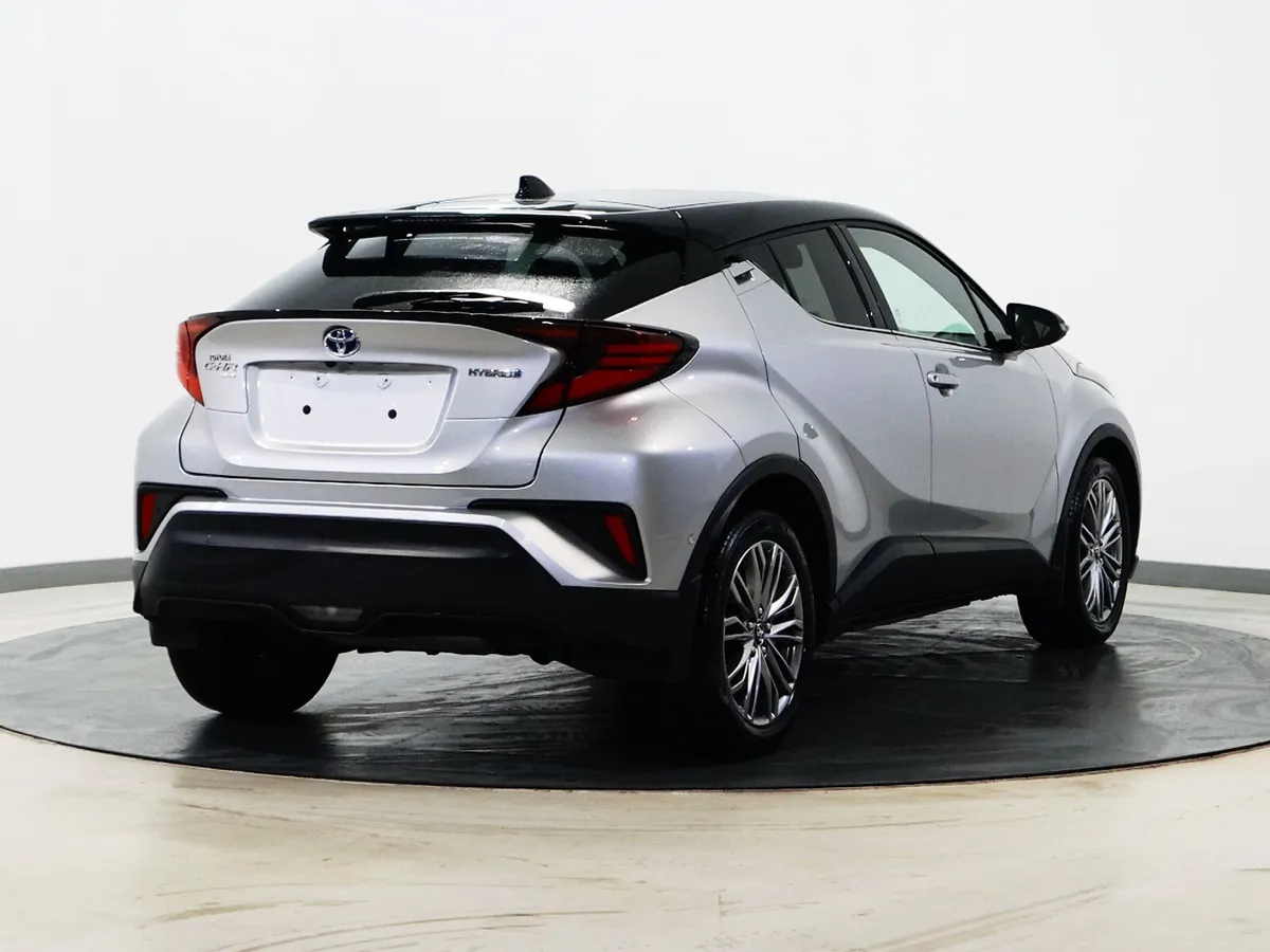 *81* 2023 Toyota C-HR 1.8 sol auto - Image 4