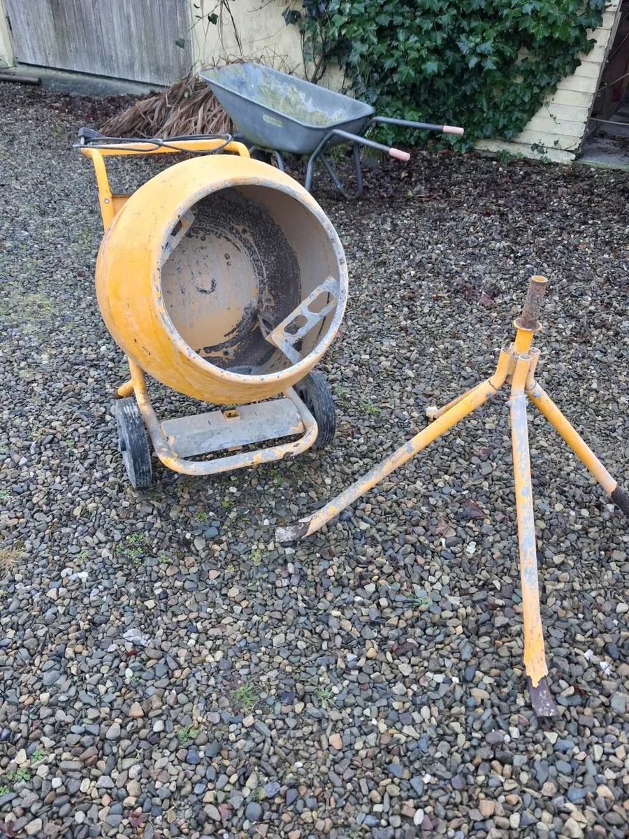 Cement Mixer - Image 1