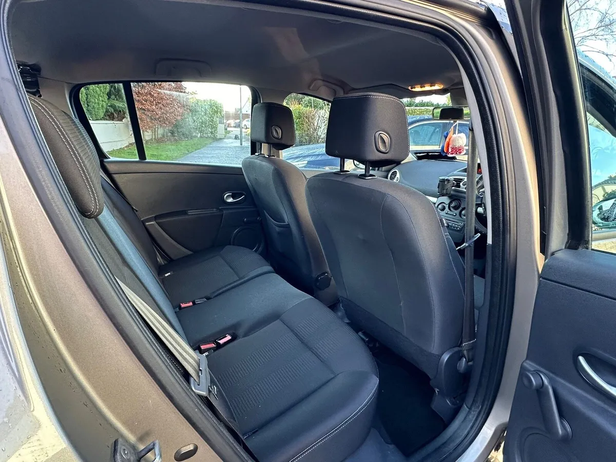 Automatic Renault Clio 1.2 low km nct 5/26 - Image 2