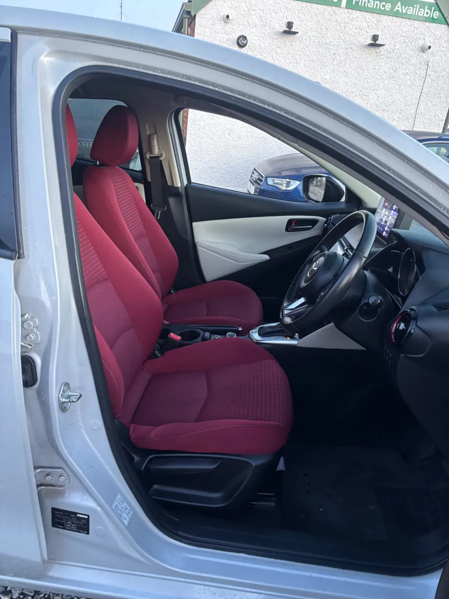 Mazda Demio - Image 2