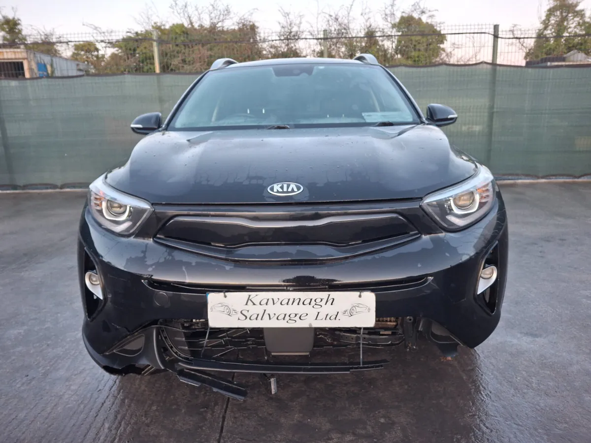 192 Kia Stonic  Light Damage - Image 3