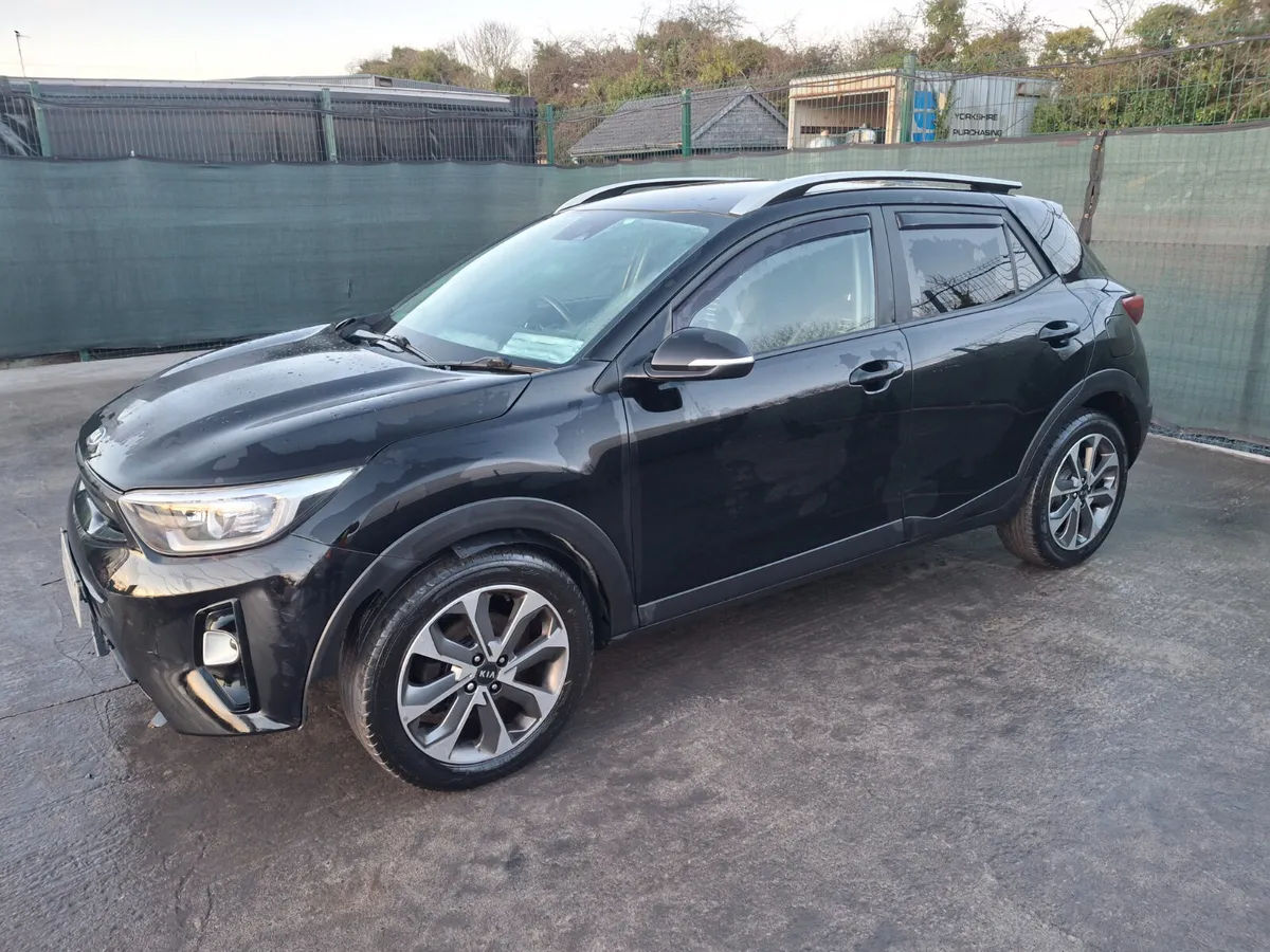 192 Kia Stonic  Light Damage - Image 1