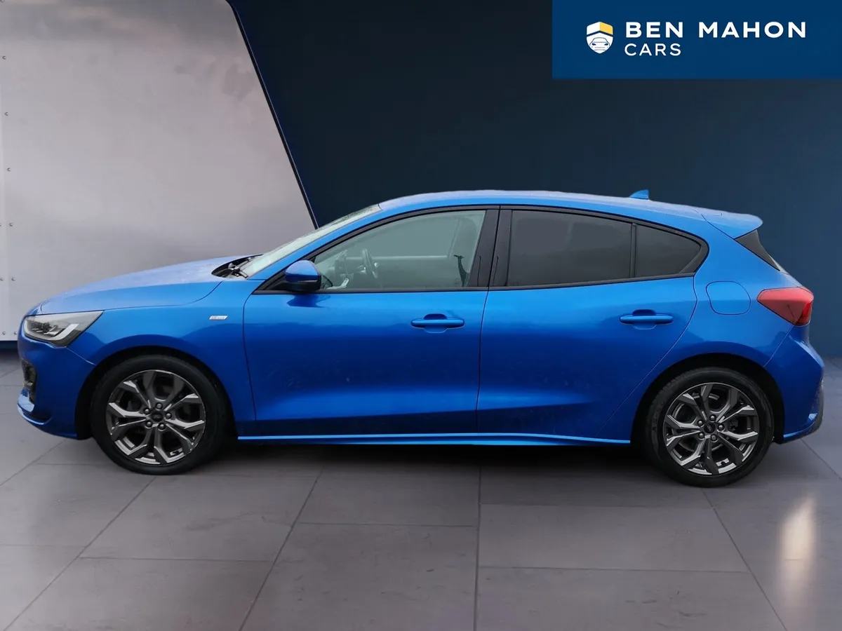 Ford Focus ST Line 1.0 - Image 2