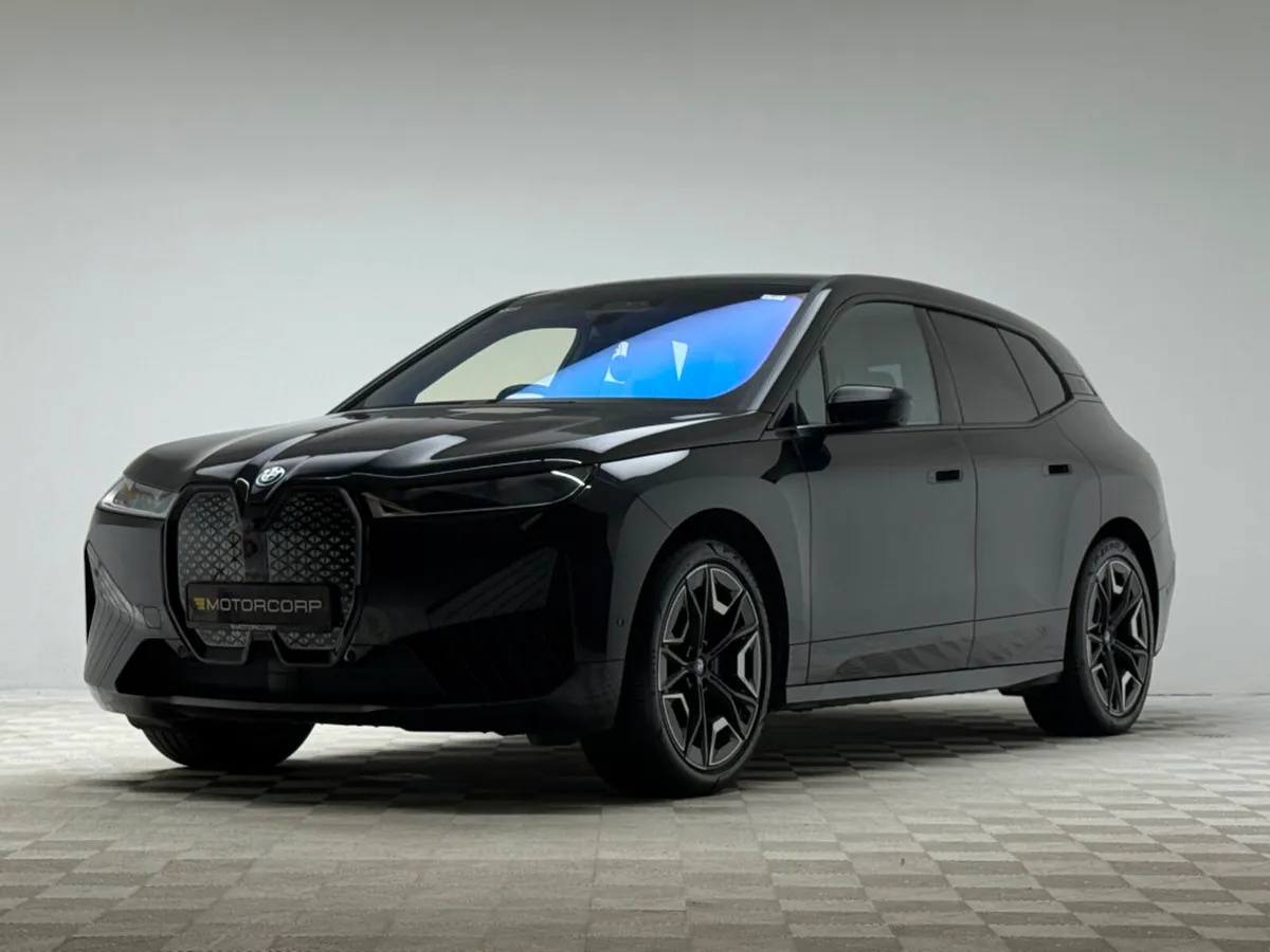 BMW iX 40 M SPORT XDRIVE - Image 3