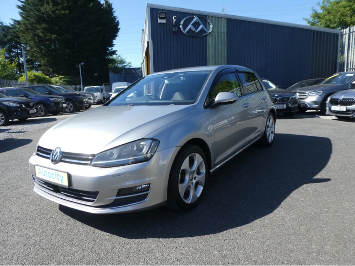 Volkswagen Golf TSI Bluemotion Automatic - Image 4