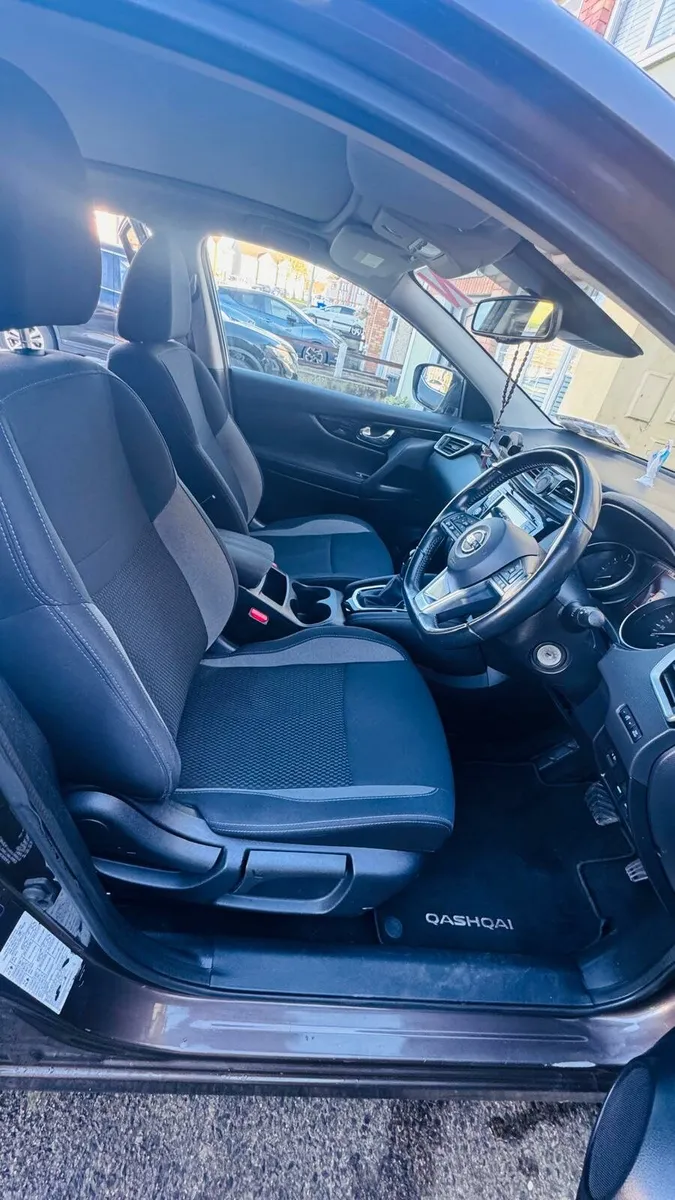 2018 Nissan Qashqai for Sale - Image 4