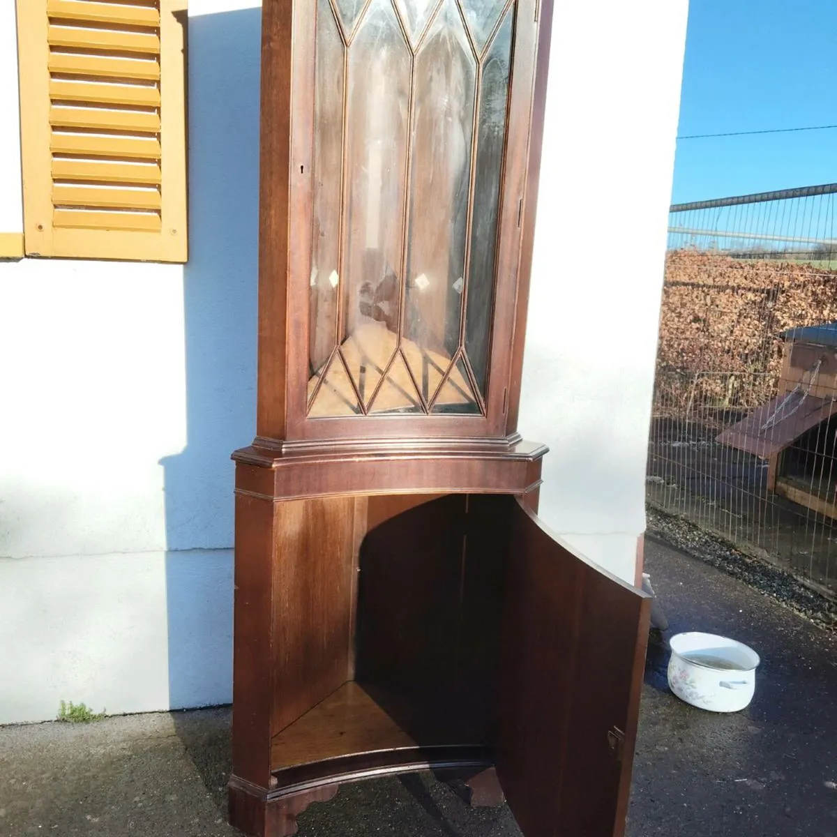 Corner Display Csbinet - Image 3