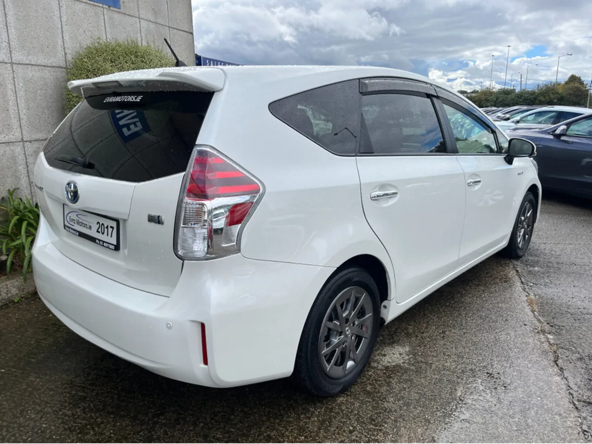 Toyota Prius 7 SEATER AUTOMATIC HYBRID 1.8 PETROL - Image 4