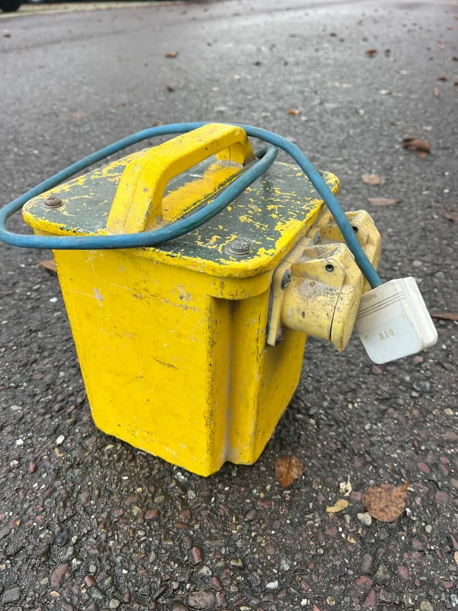 Transformer 230V - 110V - Image 3