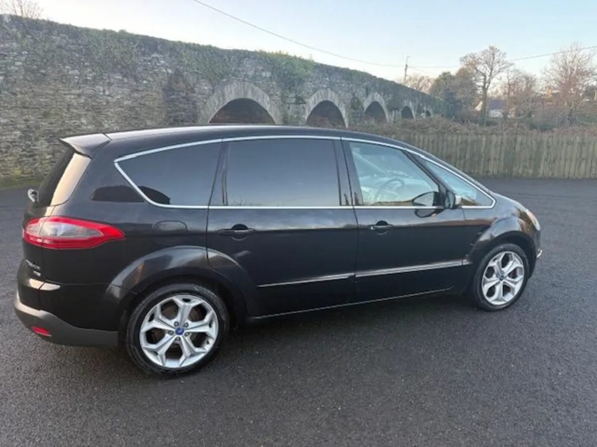 Ford S-Max 2011 - Image 1