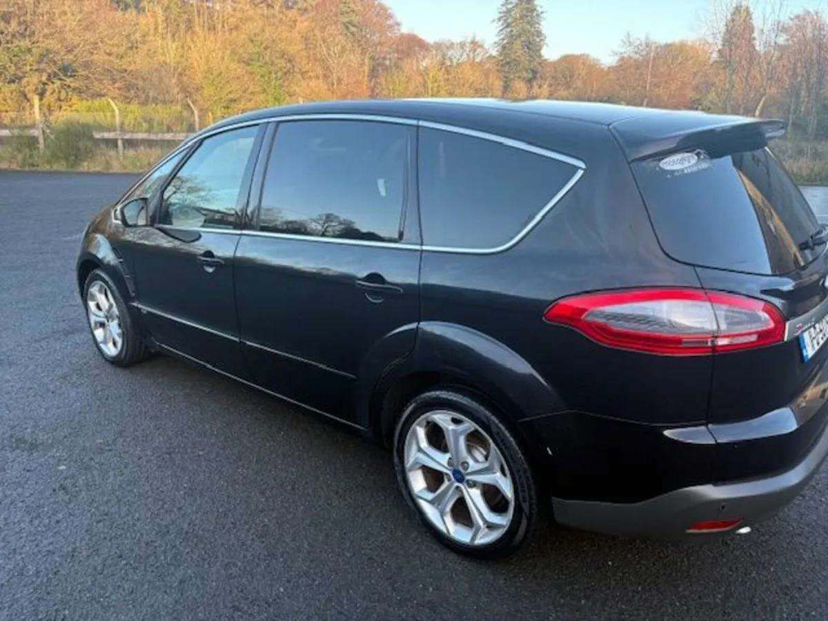 Ford S-Max 2011 - Image 2