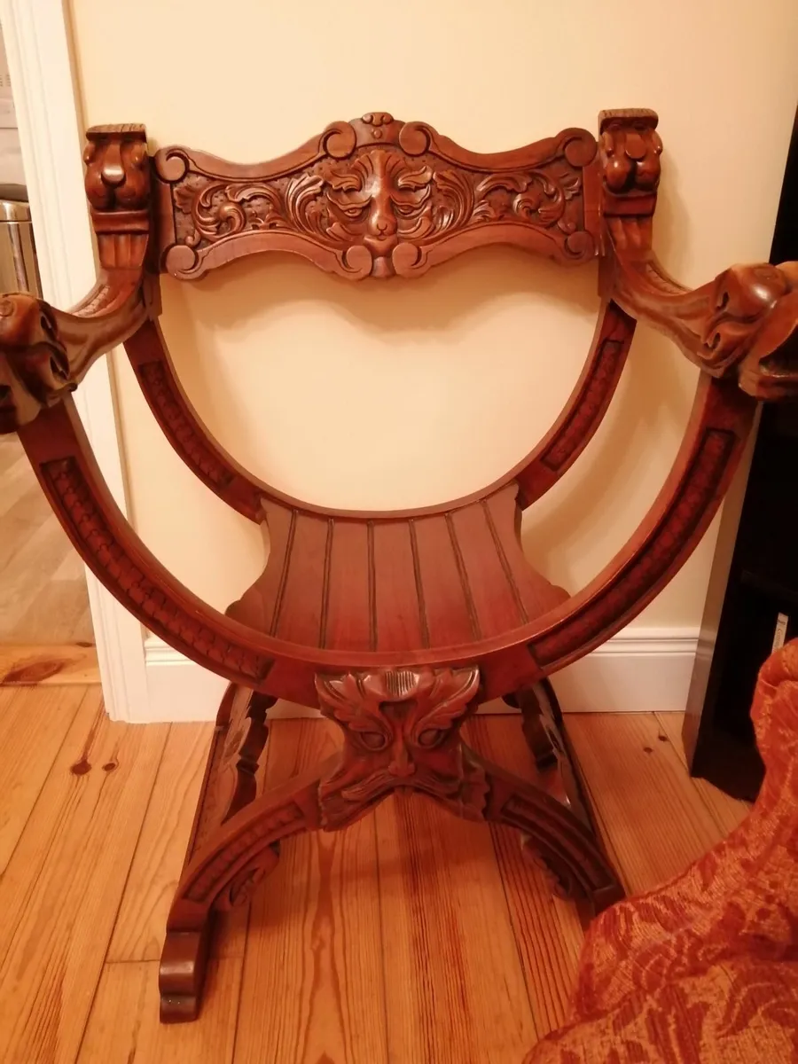 Ornate bucket chair and occasional table - Image 1