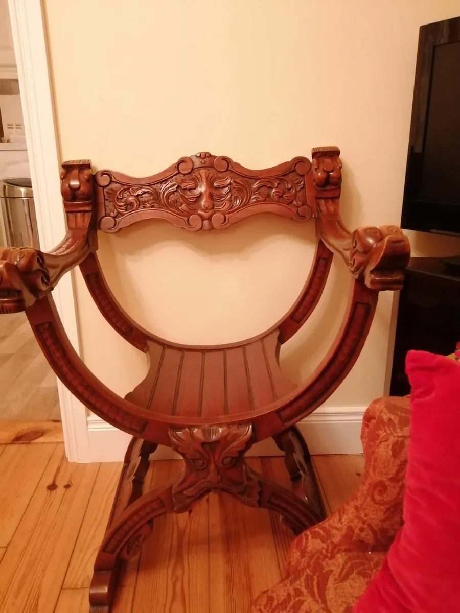 Ornate bucket chair and occasional table - Image 4