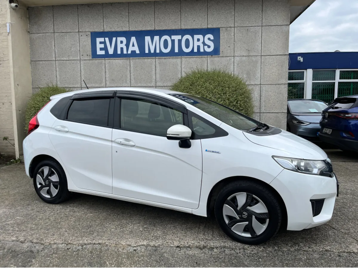 Honda Fit AUTOMATIC HYBRID 1.5 L PETROL - Image 3