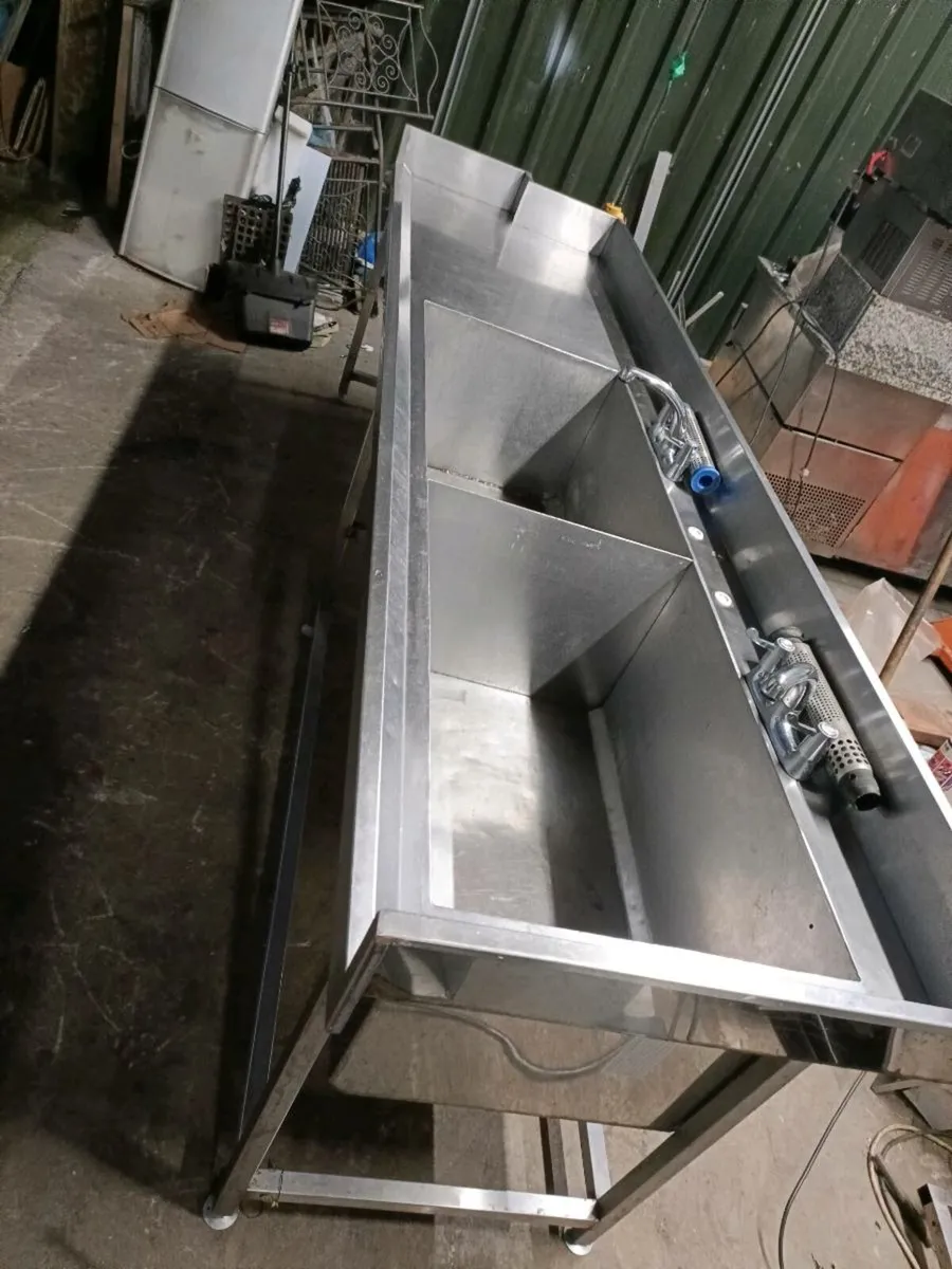 Large double deep sink - Image 2