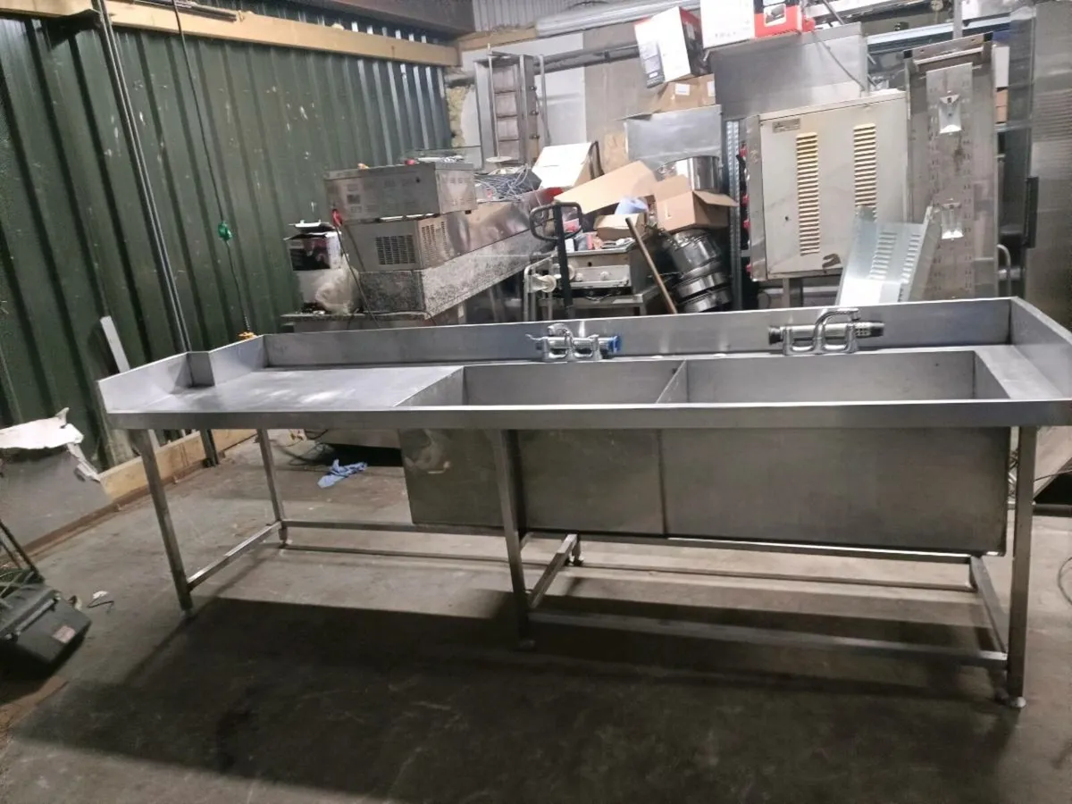 Large double deep sink - Image 3