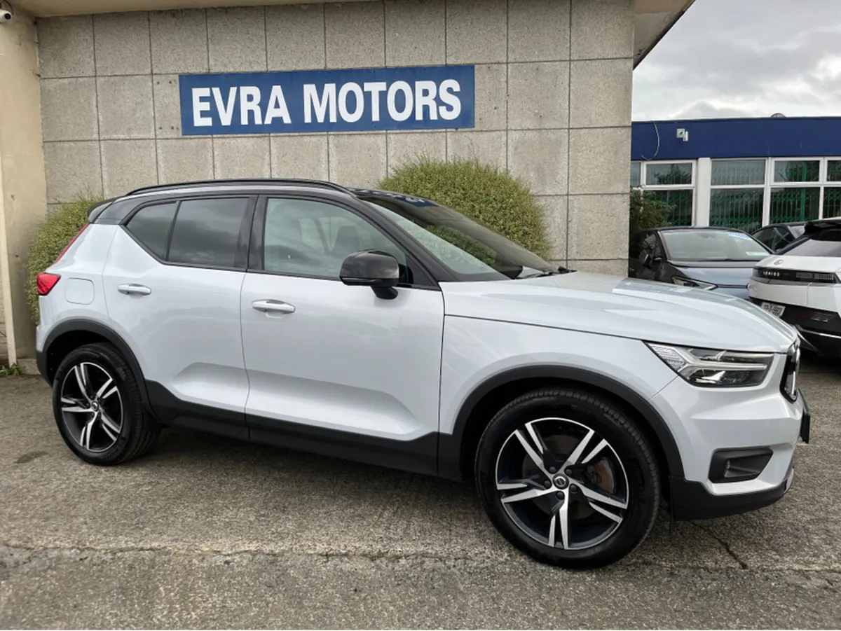 Volvo XC40 R-DESIGN T4 RECHARGE PHEV 1.5 PETROL - Image 3
