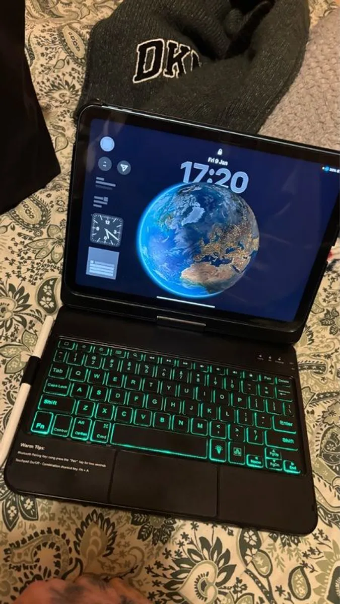 IPad 10th generation blue 64gb - Image 3