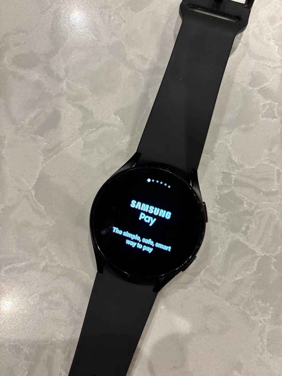 Samsung Galaxy Watch 4 - Image 2