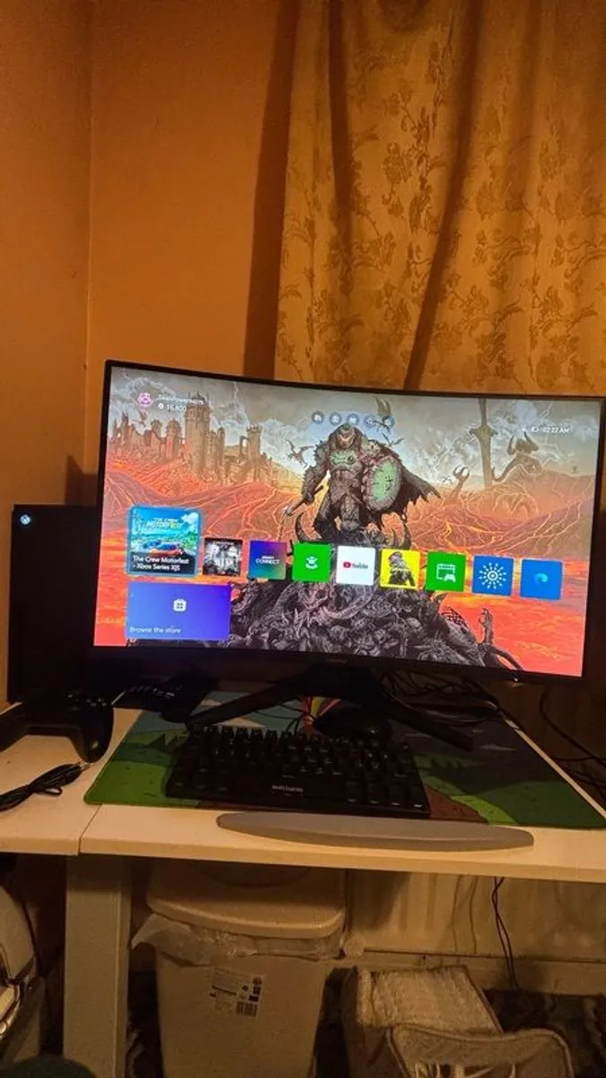 xbox series x 1tb with controller - Image 2