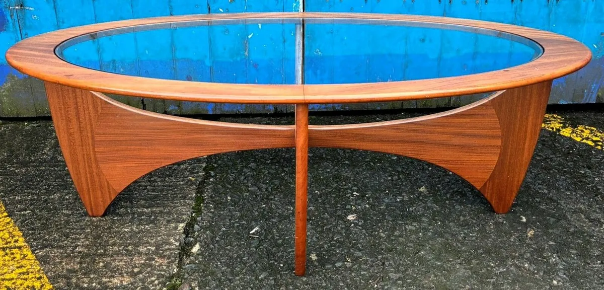 G PLAN COFFEE TABLE - Image 1