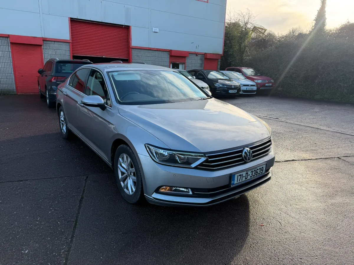 17 Passat no damage - Image 1