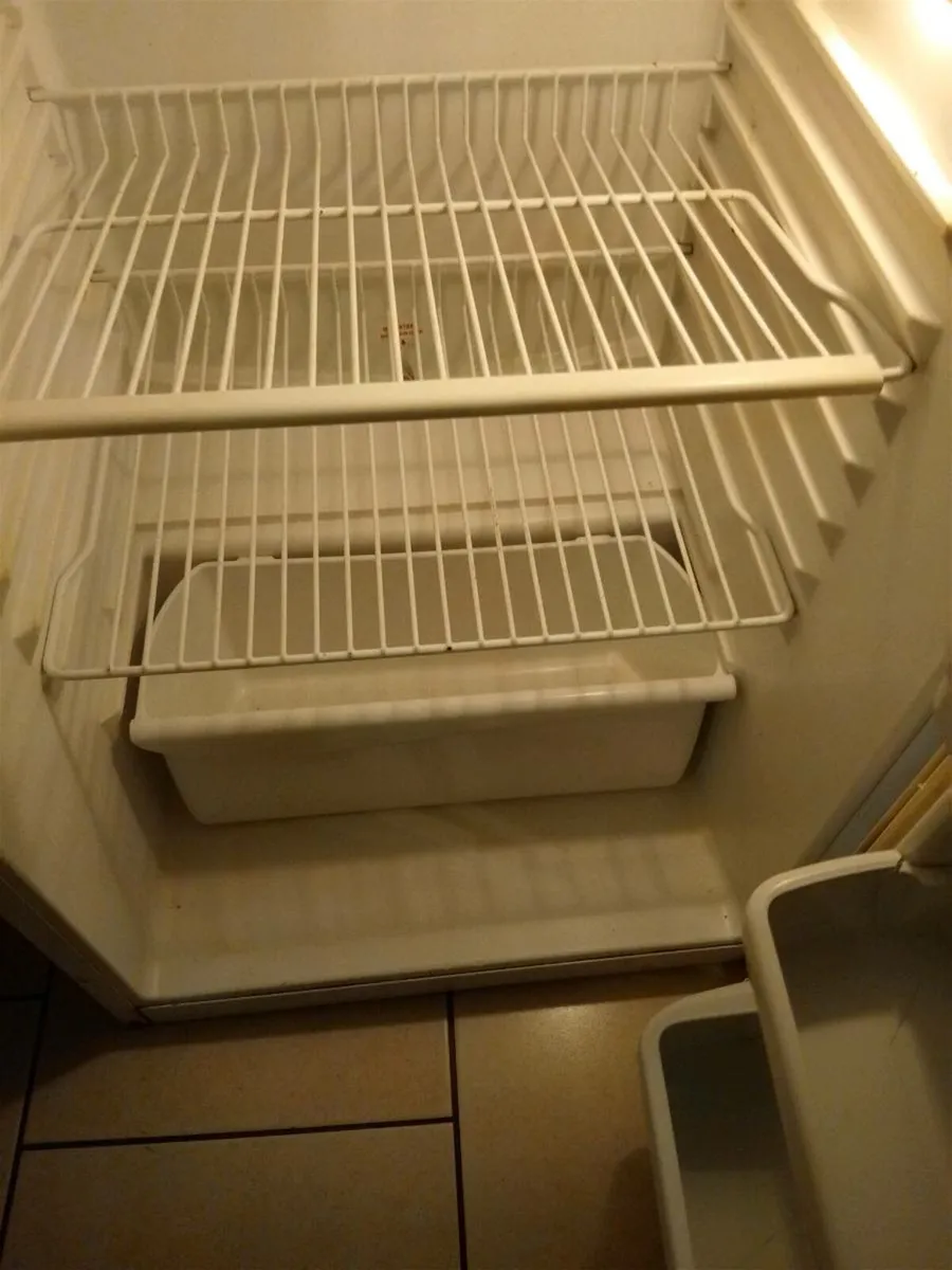 Fridge freezer - Image 2