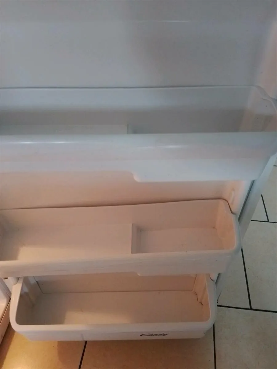 Fridge freezer - Image 4